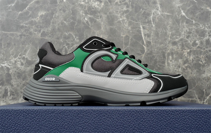 dio* sneaker
