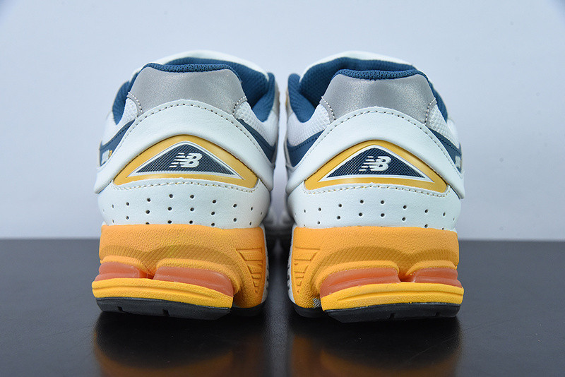 new balance sneaker
