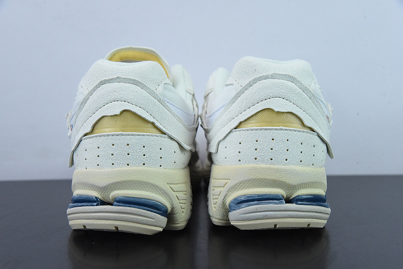 new balance sneaker