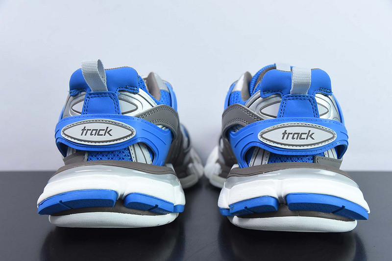 bc track sneaker