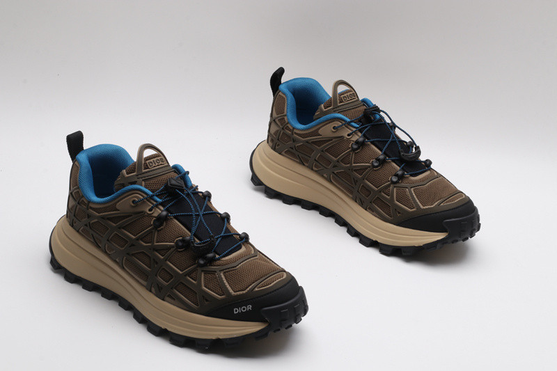 dio* sneaker