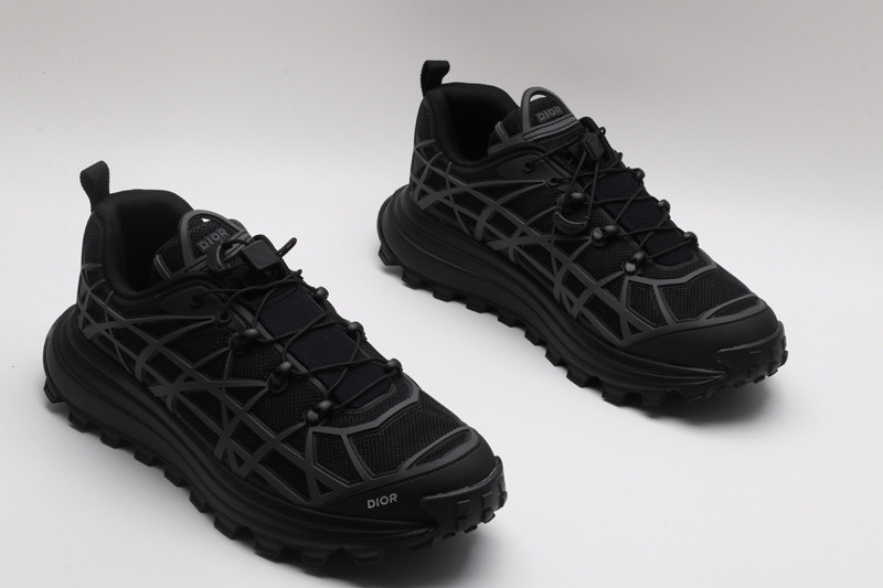 dio* sneaker