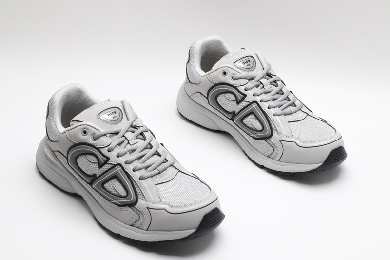 dio* sneaker