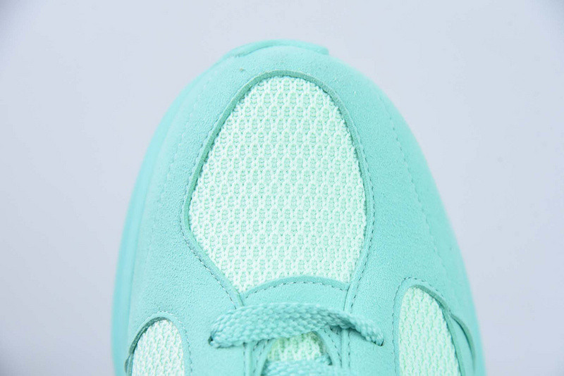 new balance sneaker
