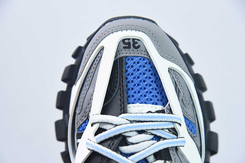bc track sneaker