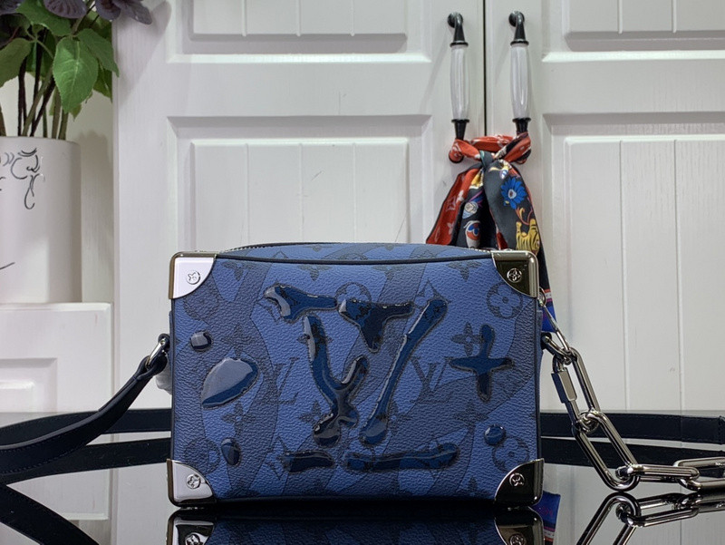 LVT PURSE