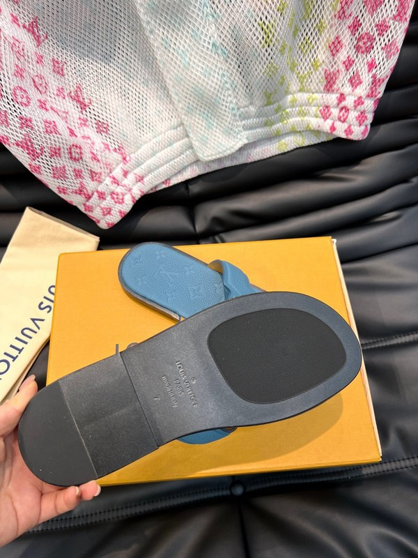 lvt sandals