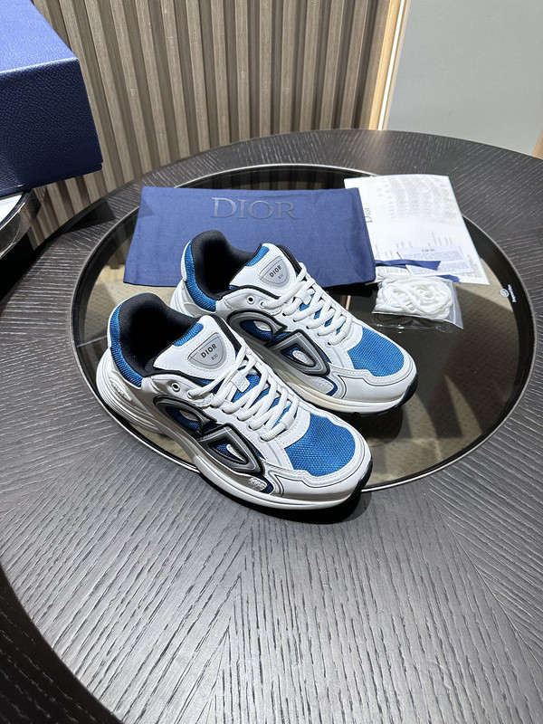 dio* sneaker