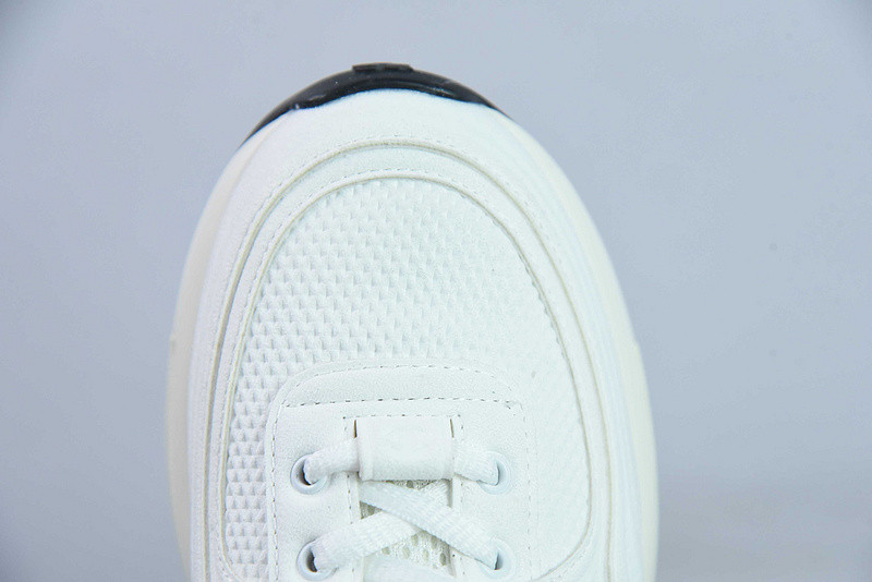 Ch*el sneaker