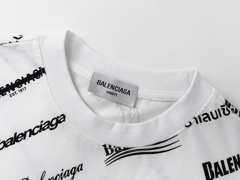 Ba*len*cia*ga clothes