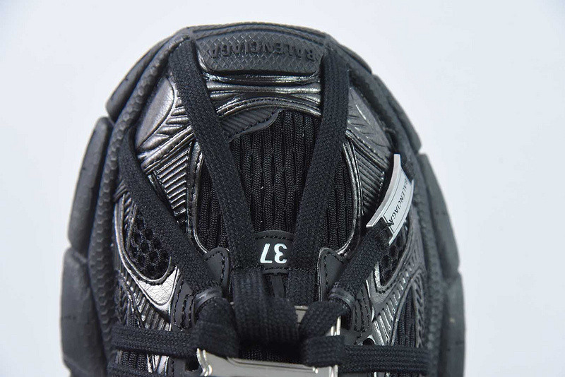 BC 3XL SNEAKER