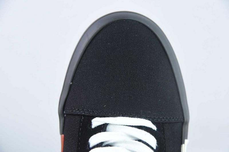 off white SNEAKERS