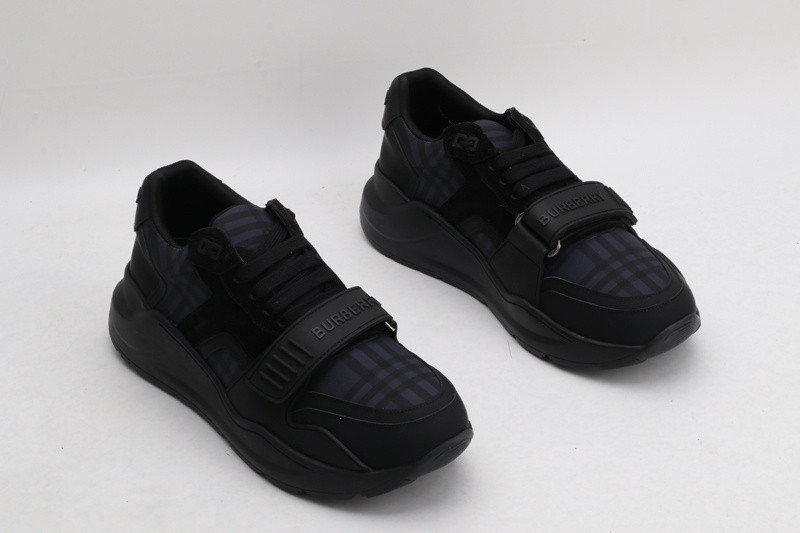 B**rry sneaker