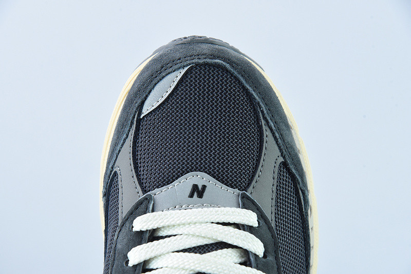 new balance sneaker