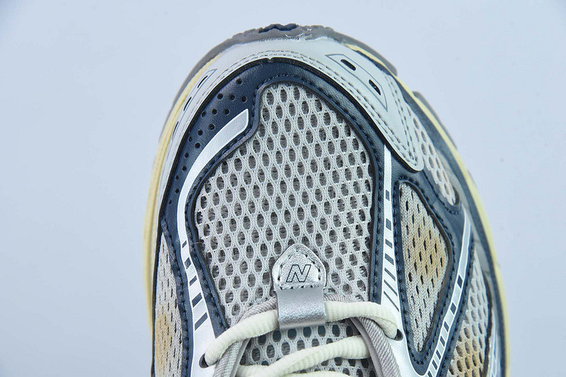 new balance sneaker