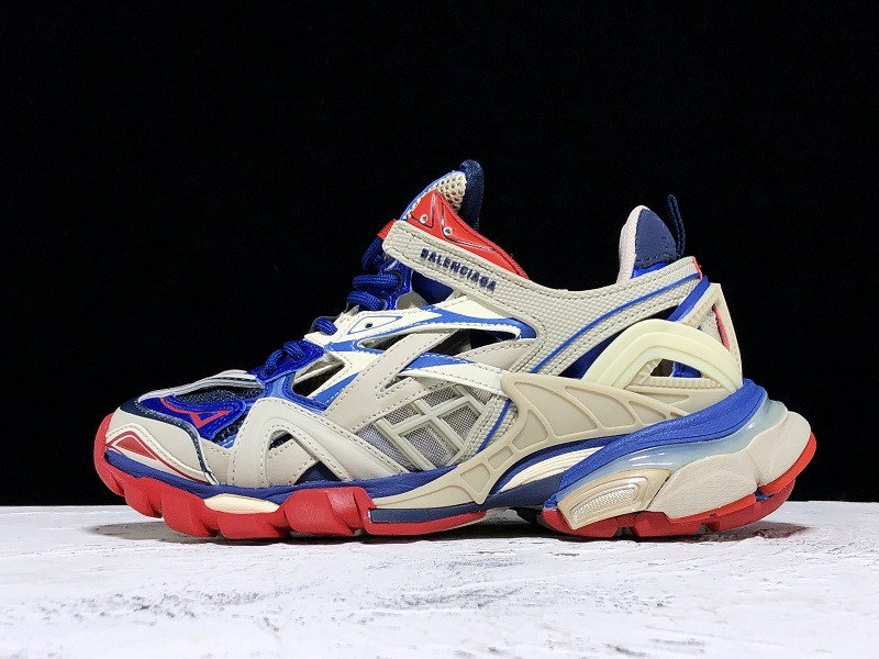 bc track sneaker