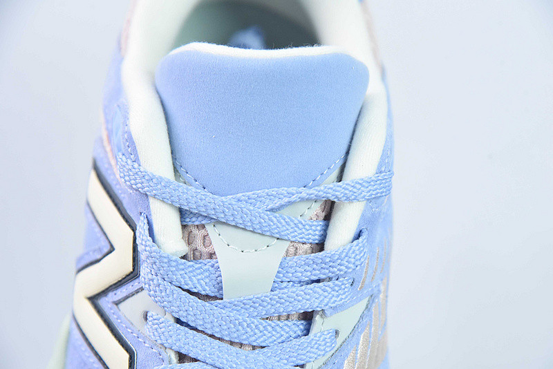 new balance sneaker