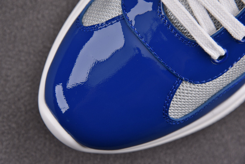 pr sneaker