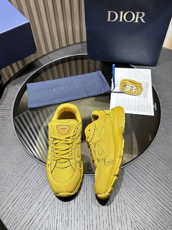 dio* sneaker