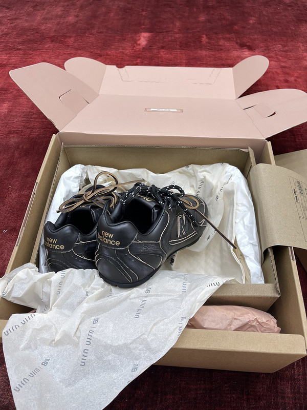 NEW BALANCE X MIUMIU SNEAKER