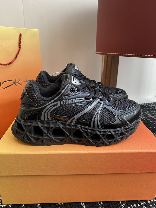 DIO* SNEAKER