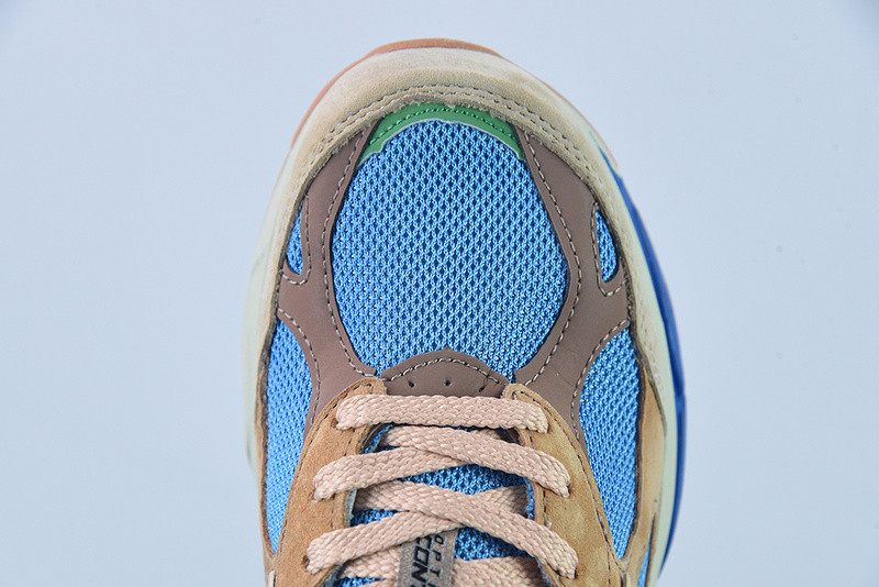 new balance sneaker
