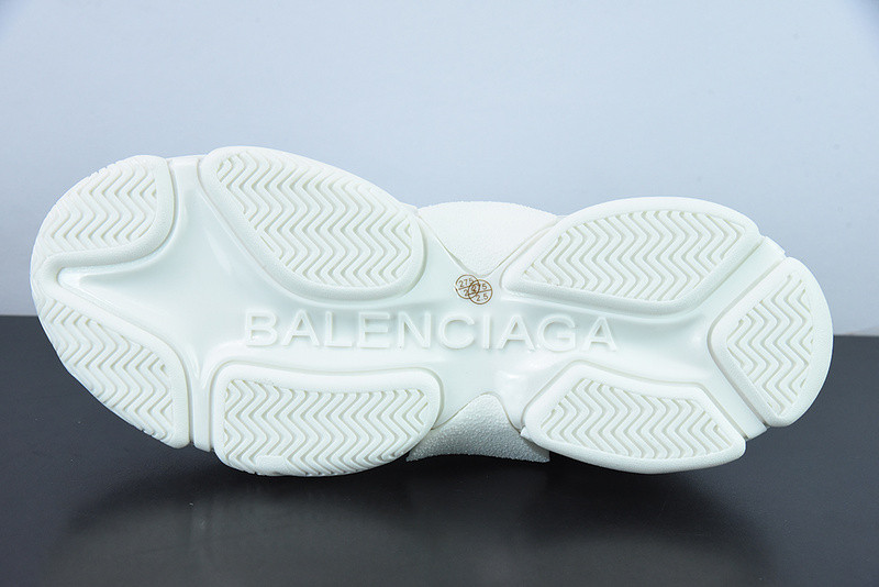 bc track sneaker