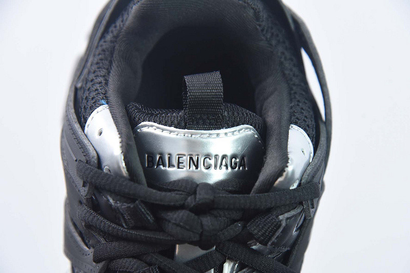 bc track sneaker