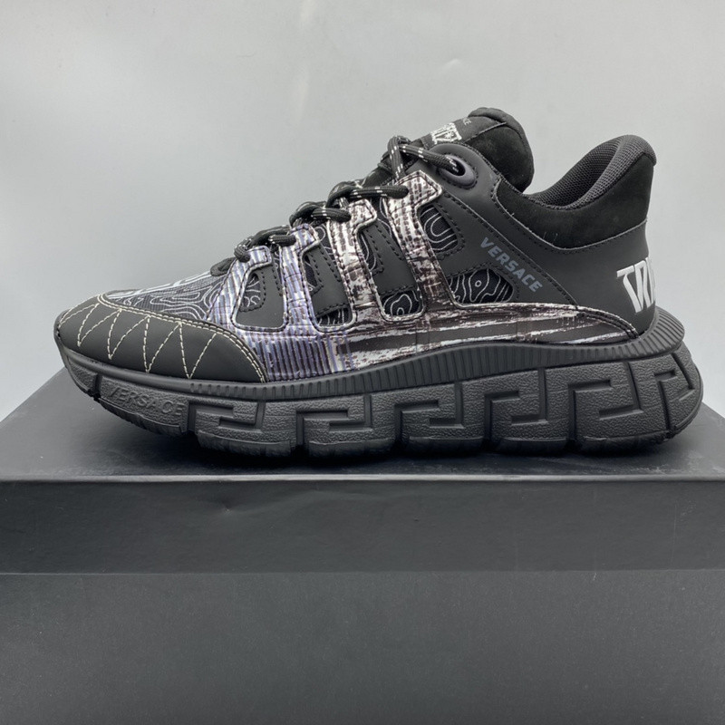 vs chain reaction sneakers