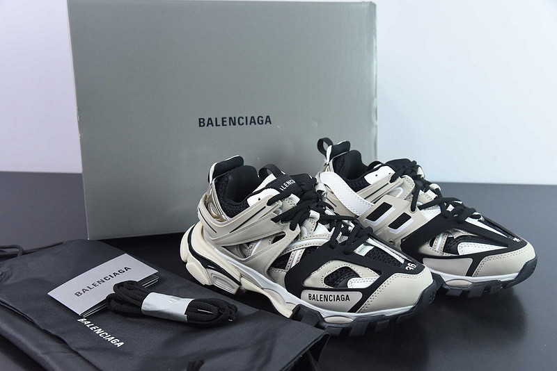 bc track sneaker