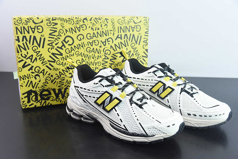new balance sneaker