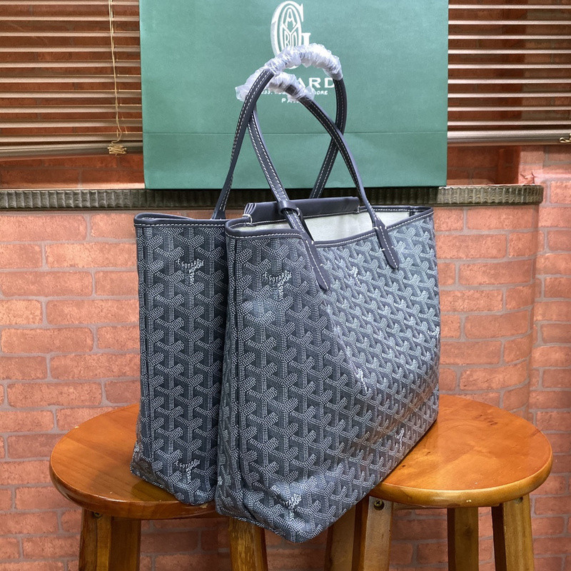 GOYARD PURSE