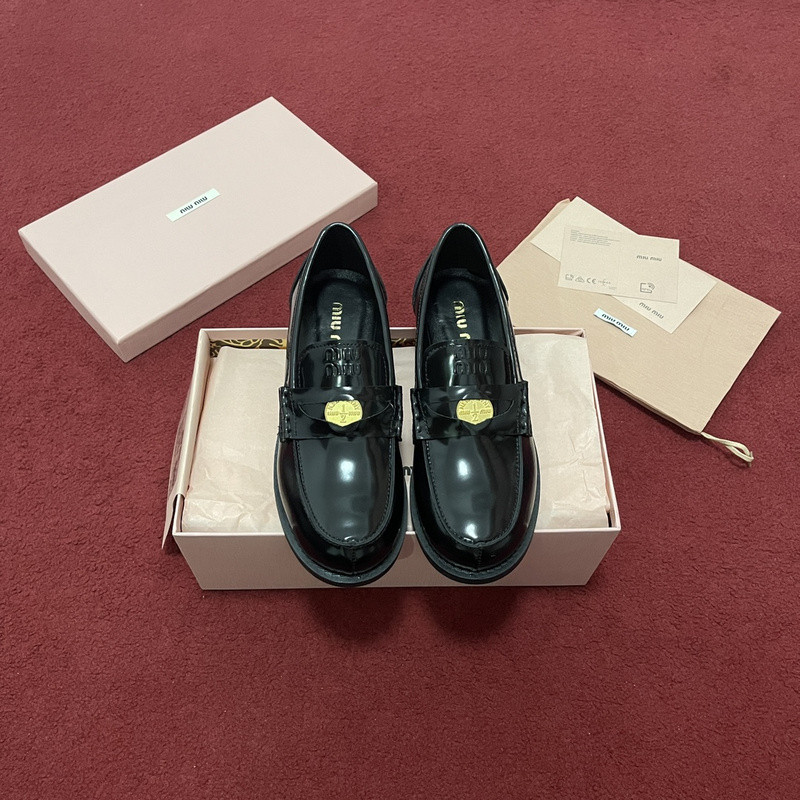 mIUMIU SNEAKER