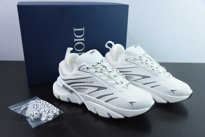 DIO* SNEAKER