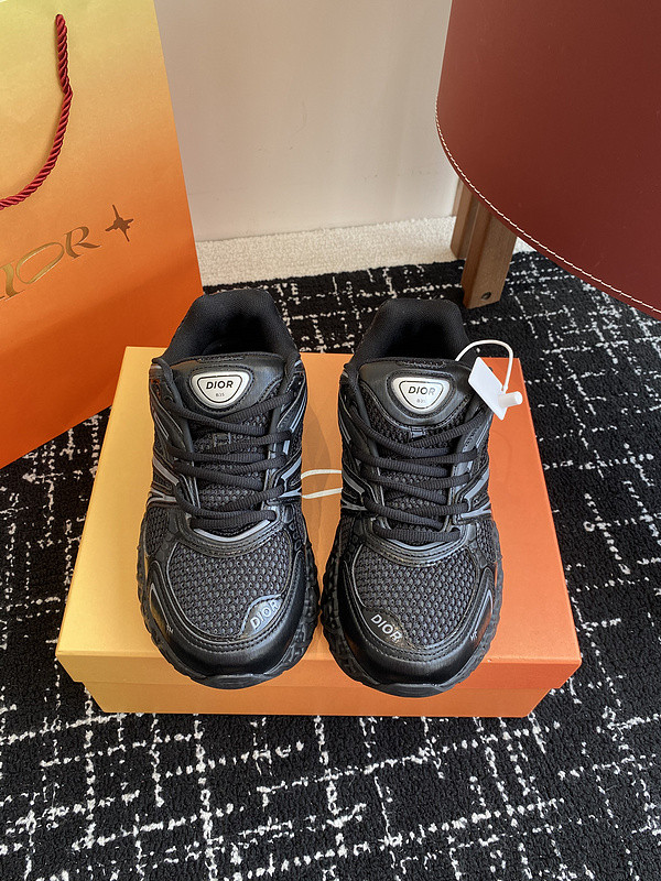 DIO* SNEAKER