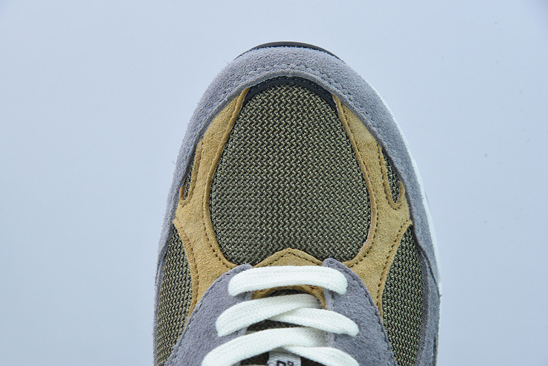 new balance sneaker