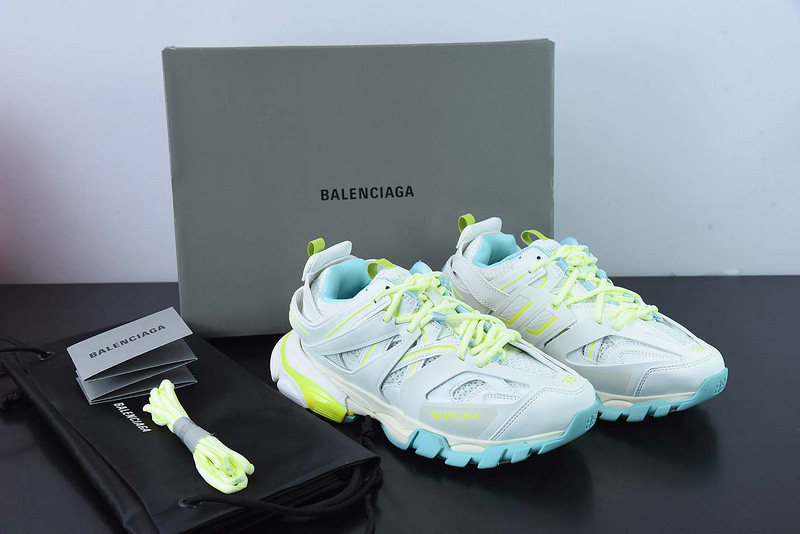 bc track sneaker