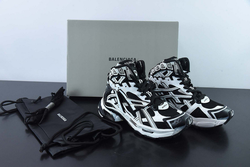 Ba*len*cia*ga runner sneaker