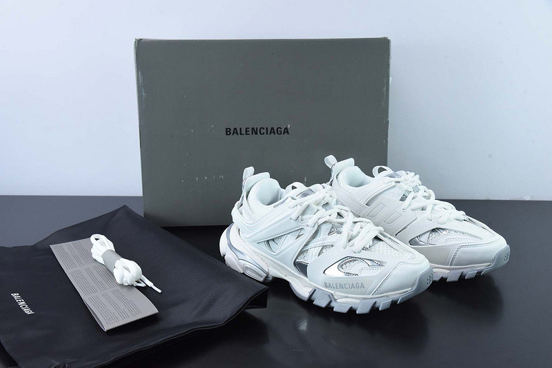 bc track sneaker