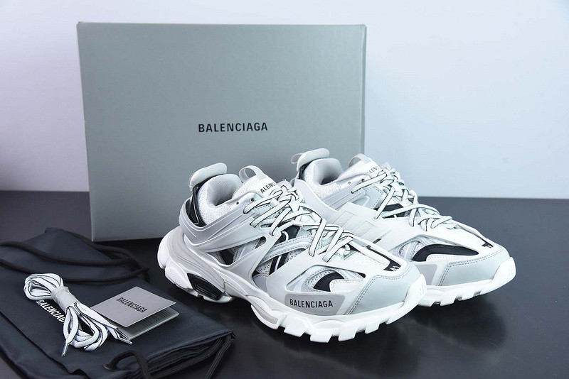 bc track sneaker