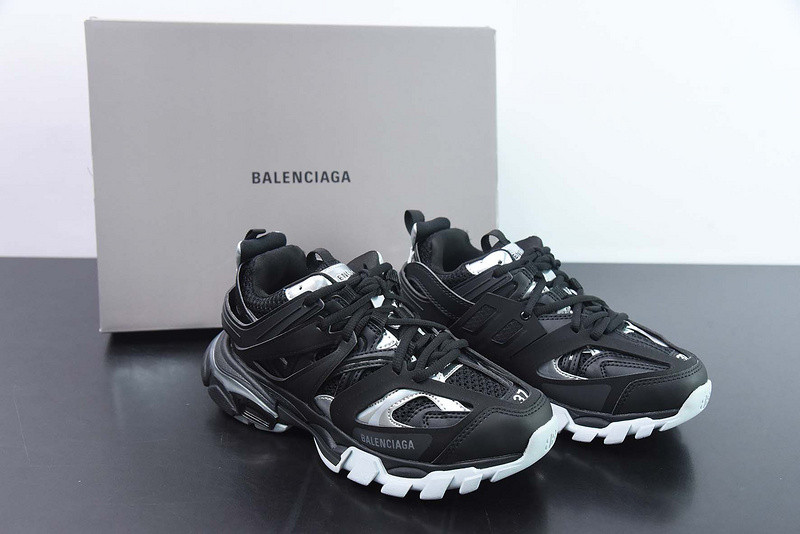 bc track sneaker