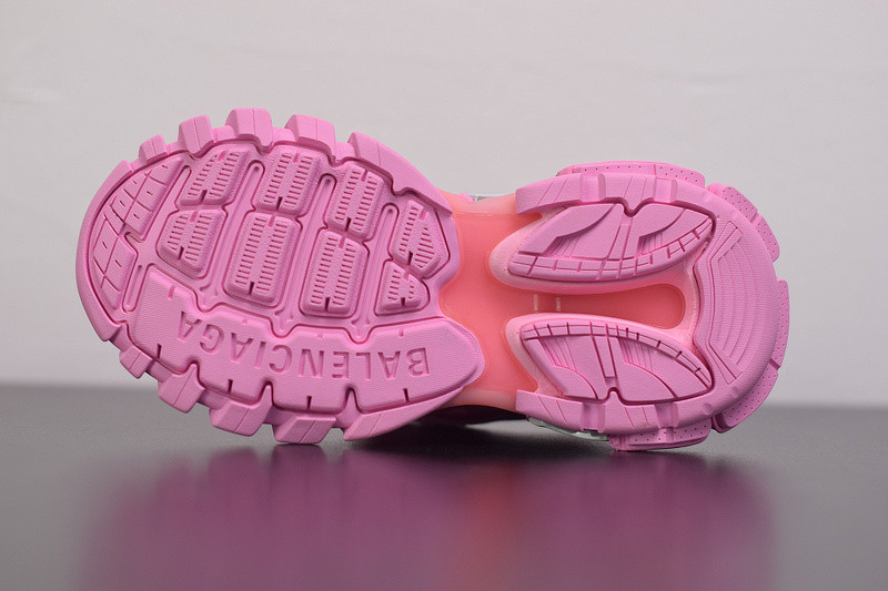 bc track sneaker