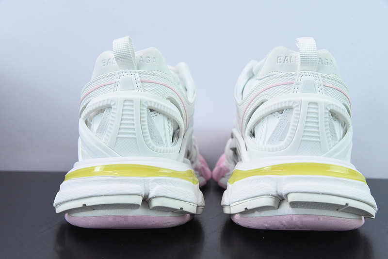 bc track sneaker