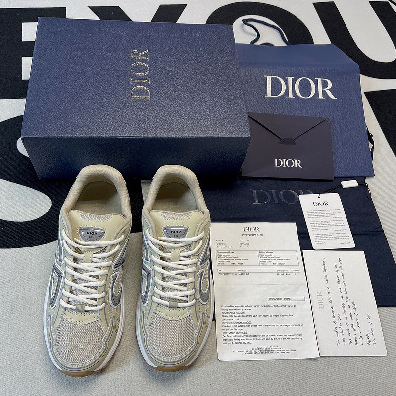 dio* sneaker