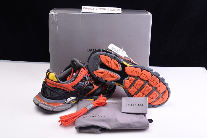 bc track sneaker