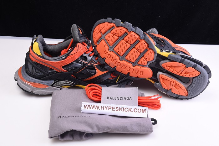 bc track sneaker