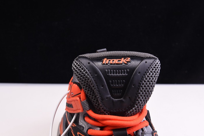 bc track sneaker