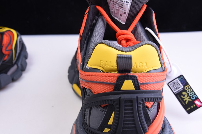 bc track sneaker