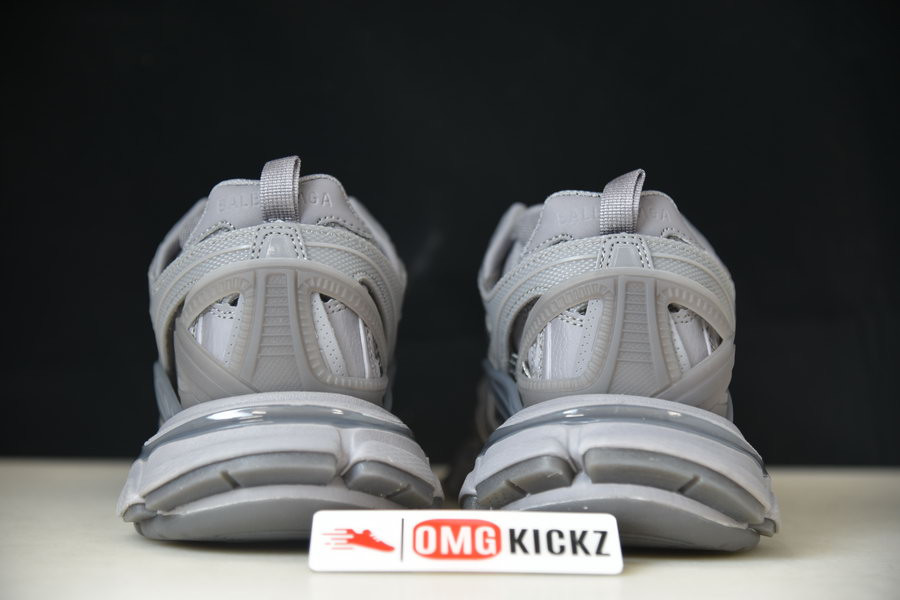 bc track sneaker